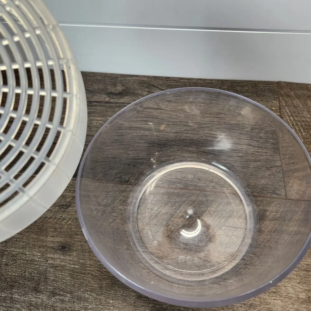 OXO Salad Spinner - Clear With Black Button 8 Inch